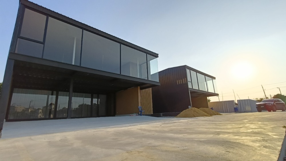 For RentOfficeRama5, Ratchapruek, Bangkruai : West Park Ratchaphruek OFFICE modern, most beautiful, near Ratchaphruek Road. Newly built, ready to use Along Bang Kruai-Jong Thanom Road Area 200 sq m.