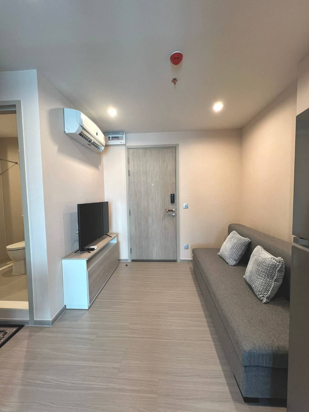 For RentCondoSamut Prakan,Samrong : ✅ ASAP109 ✅ Line : @p2nproperty