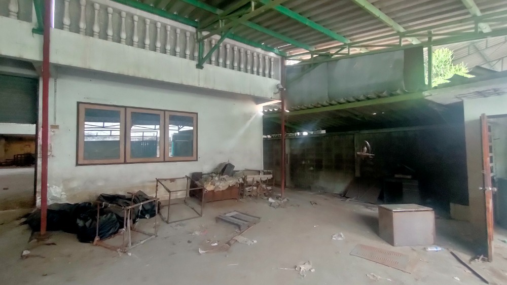 For SaleWarehouseBang kae, Phetkasem : Land already filled + warehouse, size 199.3 sq m., good location, good investment. Bang Khae Economic Village, convenient travel, can enter and exit in many ways.