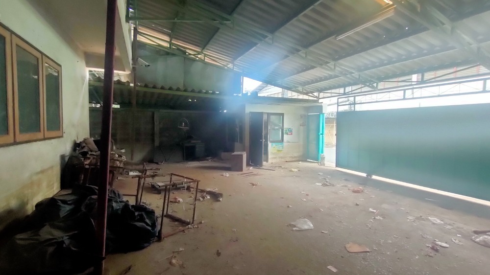For SaleWarehouseBang kae, Phetkasem : Land already filled + warehouse, size 199.3 sq m., good location, good investment. Bang Khae Economic Village, convenient travel, can enter and exit in many ways.
