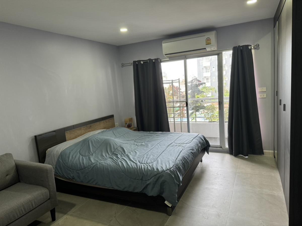 For SaleCondoRatchadapisek, Huaikwang, Suttisan : Condo for sale Prasertsuk# place  ciphavadee #16 near central ladprow #mrtJatujak market , Ratchadaphisek mrtNew room  studio#35.76 sqm with big balcony swiming pool view