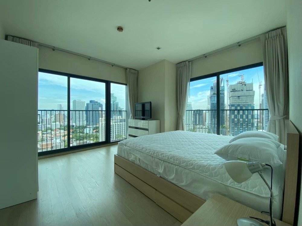 ขายคอนโดสุขุมวิท อโศก ทองหล่อ : For sale condo Noble Remix 1 Bed corner room 62.41 Sq.m (S03-1846)