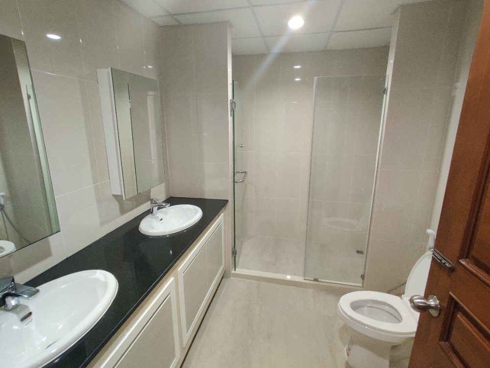 For RentCondoNana, North Nana,Sukhumvit13, Soi Nana : ✅ RSCU101 ✅ Line ID : @p2nproperty