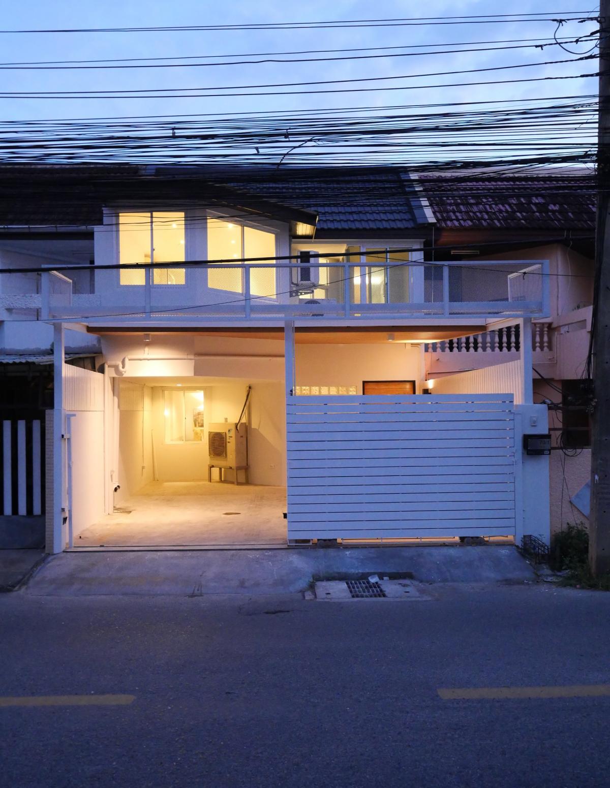 ให้เช่าทาวน์โฮมอ่อนนุช อุดมสุข : ด่วน*** ปล่อยเช่าบ้าน NEW MODERN TOWNHOUSE 2 ชั้น อยู่ซ.ปรีดี 14 (5 นาทีถึง BTS พระขโนง)