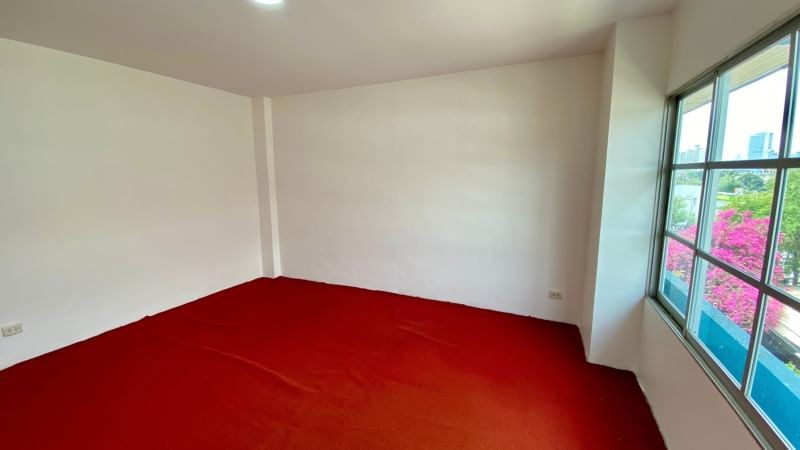 For SaleShop HouseRamkhamhaeng, Hua Mak : S-HQQY104 Commercial building for sale, Soi Ramkhamhaeng 39, size 18 sq m, usable area 220 sq m, 4 bathrooms, 3 water, 5.2 million 064-959-8900