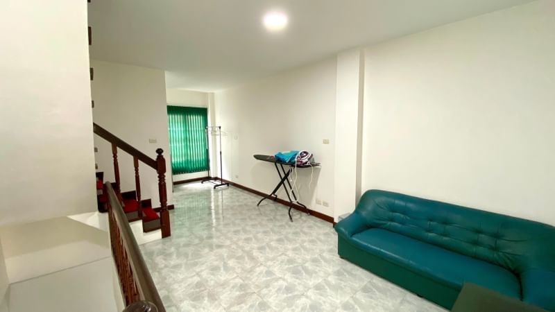 For SaleShop HouseRamkhamhaeng, Hua Mak : S-HQQY104 Commercial building for sale, Soi Ramkhamhaeng 39, size 18 sq m, usable area 220 sq m, 4 bathrooms, 3 water, 5.2 million 064-959-8900