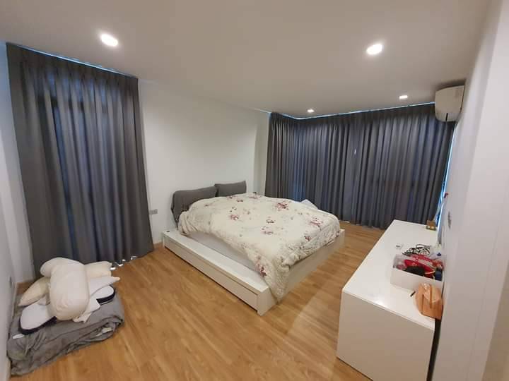For SaleHome OfficeChokchai 4, Ladprao 71, Ladprao 48, : S-OLPC101 For sale, luxury home office in the heart of Lat Phrao-Chok Chai 4, size 49.5 sq m., 3.5 floors, usable area 385 sq m., 3 bedrooms, 4 bathrooms, 22.1 million, 064-959-8900