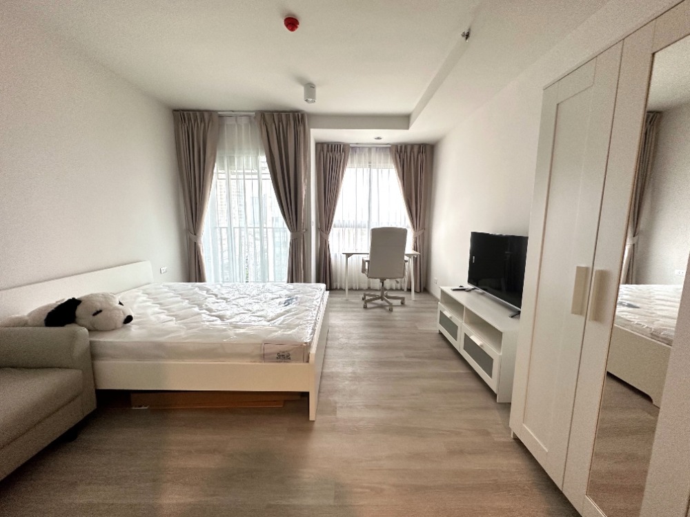 For RentCondoPinklao, Charansanitwong : 🥇 There is a washing machine 🥇 Ideo Charan 70 has a clip of the real room to watch.