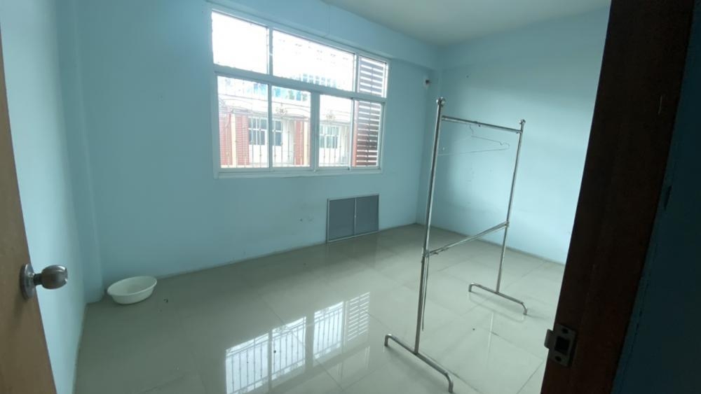 ขายอาคารพาณิชย์พระราม 2 บางขุนเทียน : S-OBKT101 ขาย อาคารพาณิชย์ ถ.บางขุนเทียน-ชายทะเล 4ชั้น ขนาด 18ตร.ว. พื้นที่ใช้สอย 288ตร.ม. 6นอน 4น้ำ 4.1ล้าน 064-959-8900