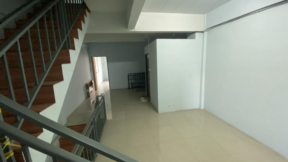 ขายอาคารพาณิชย์พระราม 2 บางขุนเทียน : S-OBKT102 ขาย อาคารพาณิชย์ ถ.บางขุนเทียน-ชายทะเล 4ชั้น ขนาด 18ตร.ว. พื้นที่ใช้สอย 268ตร.ม. 6นอน 4น้ำ 4.1ล้าน 064-959-8900