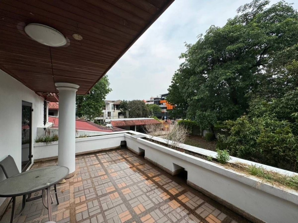 ขายบ้านเลียบทางด่วนรามอินทรา : S-HSRL102 ขาย บ้านเดี่ยว หมู่บ้านศรีวรา ทาวน์อินทาวน์ 3ชั้น ขนาด 469ตร.ว. พื้นที่ใช้สอย 1,500ตร.ม. 8นอน 11น้ำ 180 ล้าน 064-959-8900