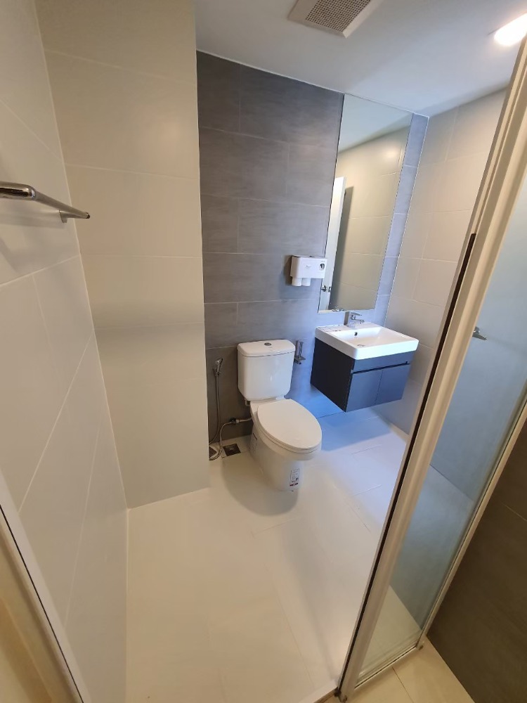 ขายคอนโดลาดพร้าว เซ็นทรัลลาดพร้าว : รหัสทรัพย์ BH0270 Atmoz Ladprao 15 ห้องขนาด 28.6 ตร.ม. แบบ 1 ห้องนอน 1 ห้องน้ำ ชั้น 4