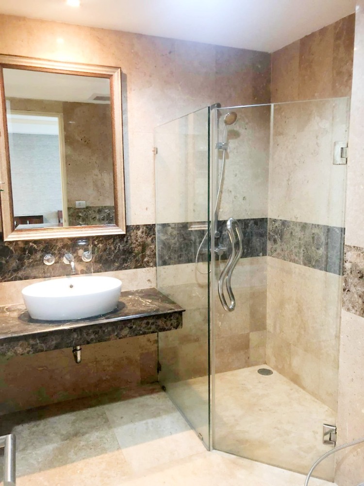 For SaleCondoSathorn, Narathiwat : For sale: URBANA Sathorn, 1 bedroom, 65 sqm., 22nd floor, elegant room, fully furnished.