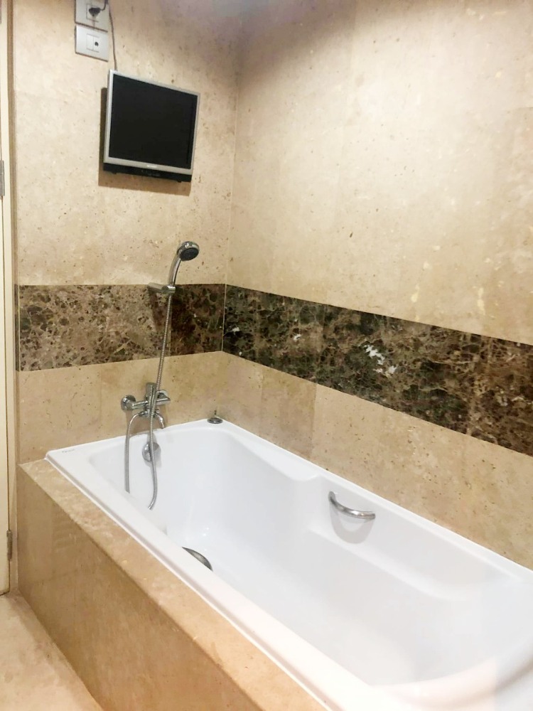 For SaleCondoSathorn, Narathiwat : For sale: URBANA Sathorn, 1 bedroom, 65 sqm., 22nd floor, elegant room, fully furnished.