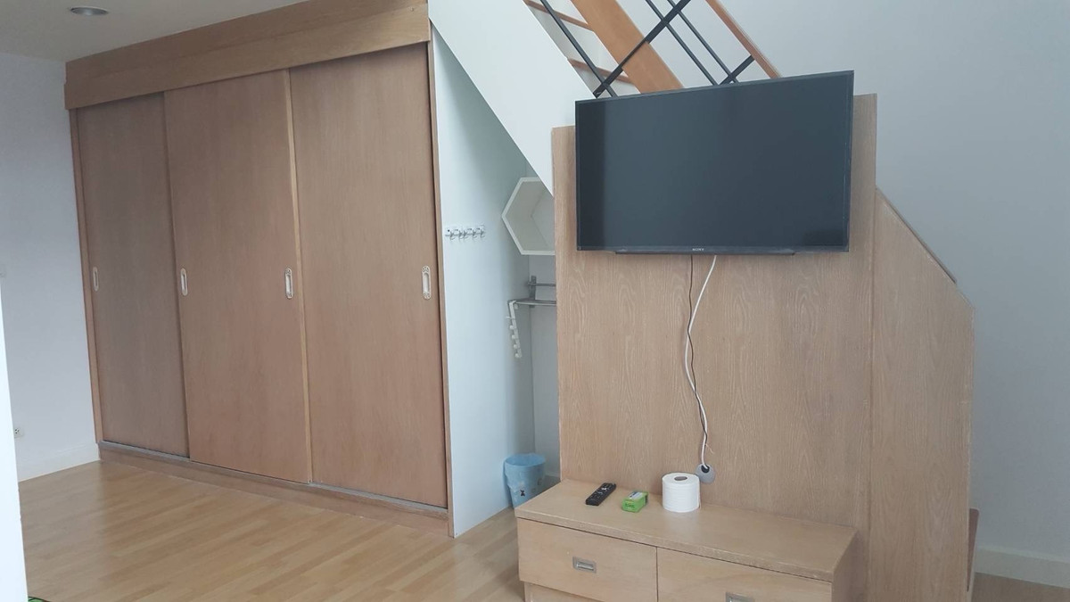 ให้เช่าทาวน์โฮมบางซื่อ วงศ์สว่าง เตาปูน : ให้เช่า Townhome/Home office โครงการ Flora Wongsawang ฟลอร่า วงค์สว่าง