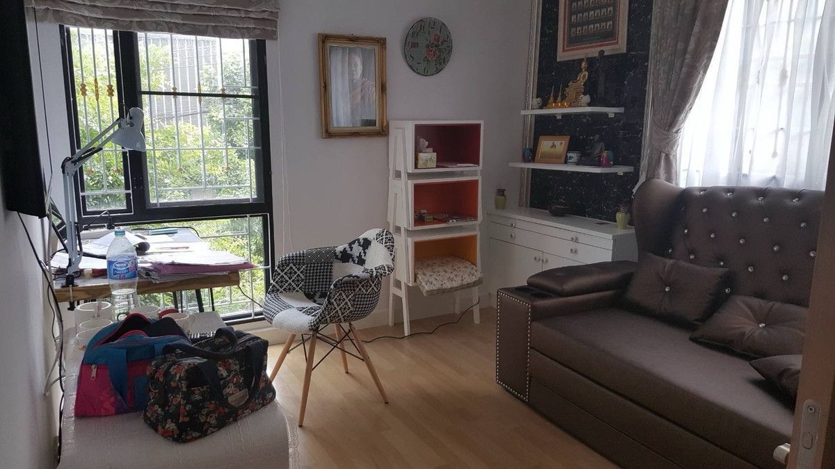 ให้เช่าทาวน์โฮมบางซื่อ วงศ์สว่าง เตาปูน : ให้เช่า Townhome/Home office โครงการ Flora Wongsawang ฟลอร่า วงค์สว่าง