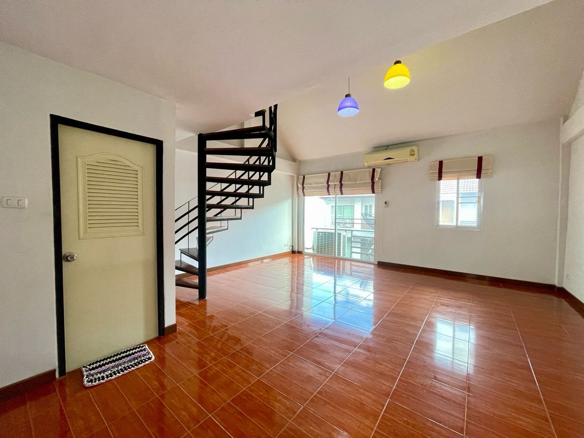 ขายทาวน์โฮมแจ้งวัฒนะ เมืองทอง : ✨ พร้อมขาย! ทาวน์โฮม เดอะ รูฟ แจ้งวัฒนะ (หลังมุม) รีโนเวทใหม่ พื้นที่กว้าง อยู่สบาย