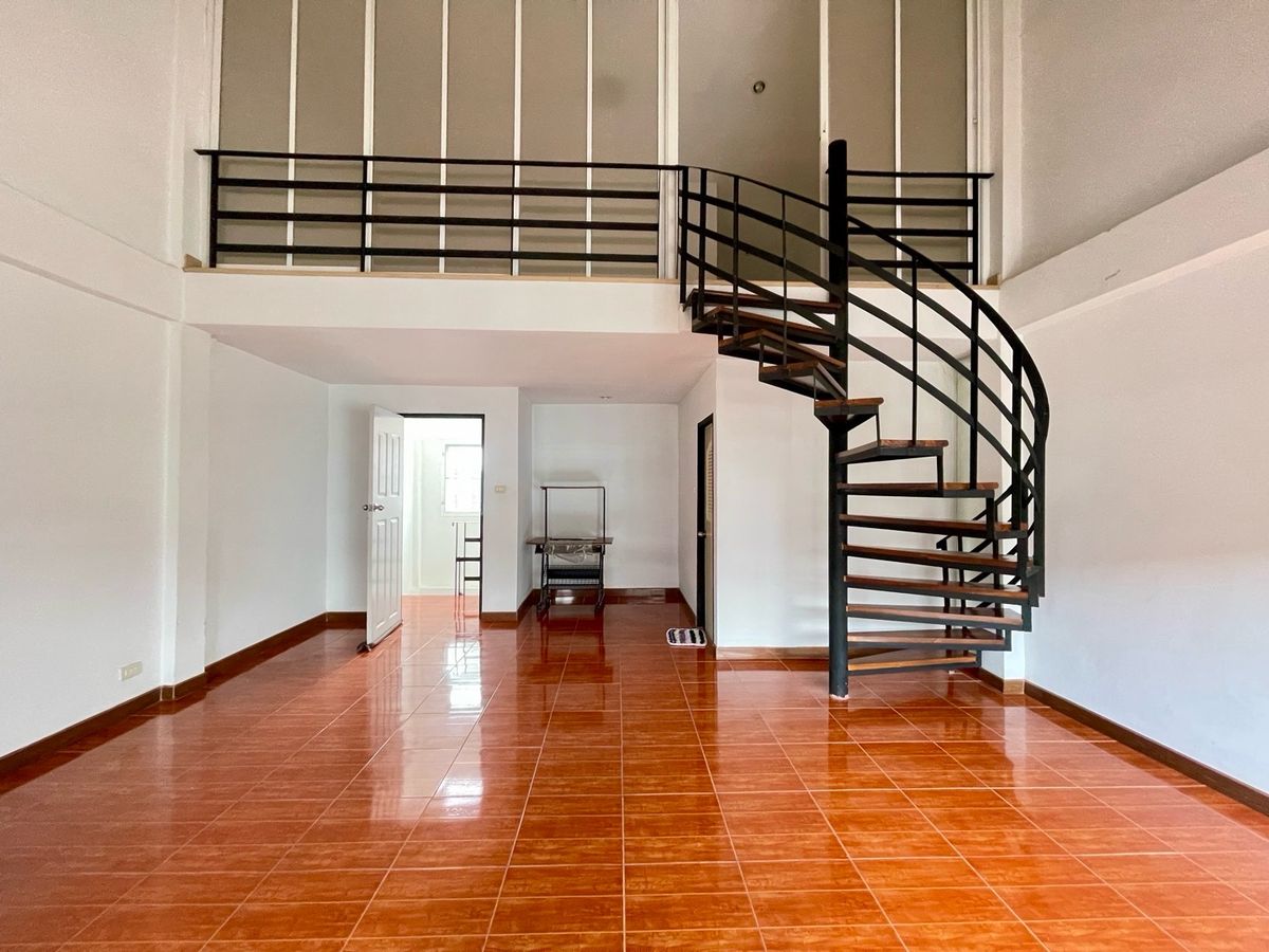 ขายทาวน์โฮมแจ้งวัฒนะ เมืองทอง : ✨ พร้อมขาย! ทาวน์โฮม เดอะ รูฟ แจ้งวัฒนะ (หลังมุม) รีโนเวทใหม่ พื้นที่กว้าง อยู่สบาย