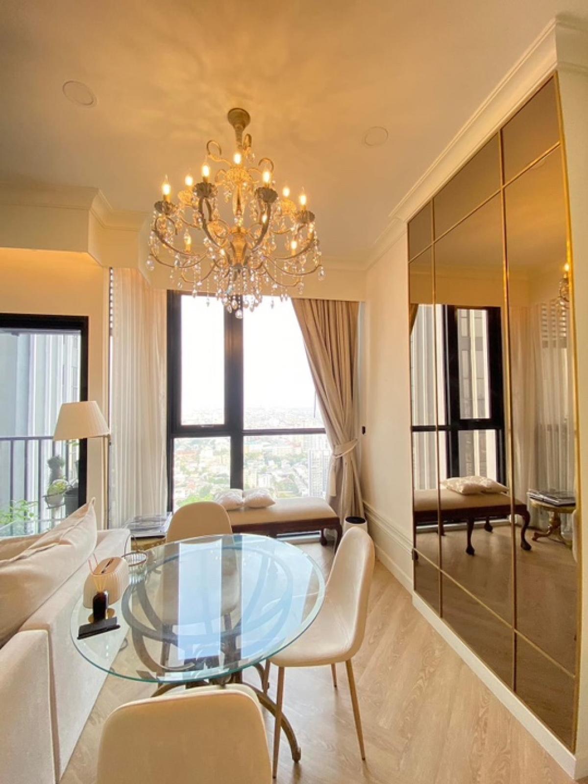 ขายคอนโดสุขุมวิท อโศก ทองหล่อ : 📢👇Park Origin Thonglor, one of the best luxury project and fabulous facilities in Thonglor for sale, good deal, good location, opposite Donki Mall, unblocked view, nice decoration with fully furnished