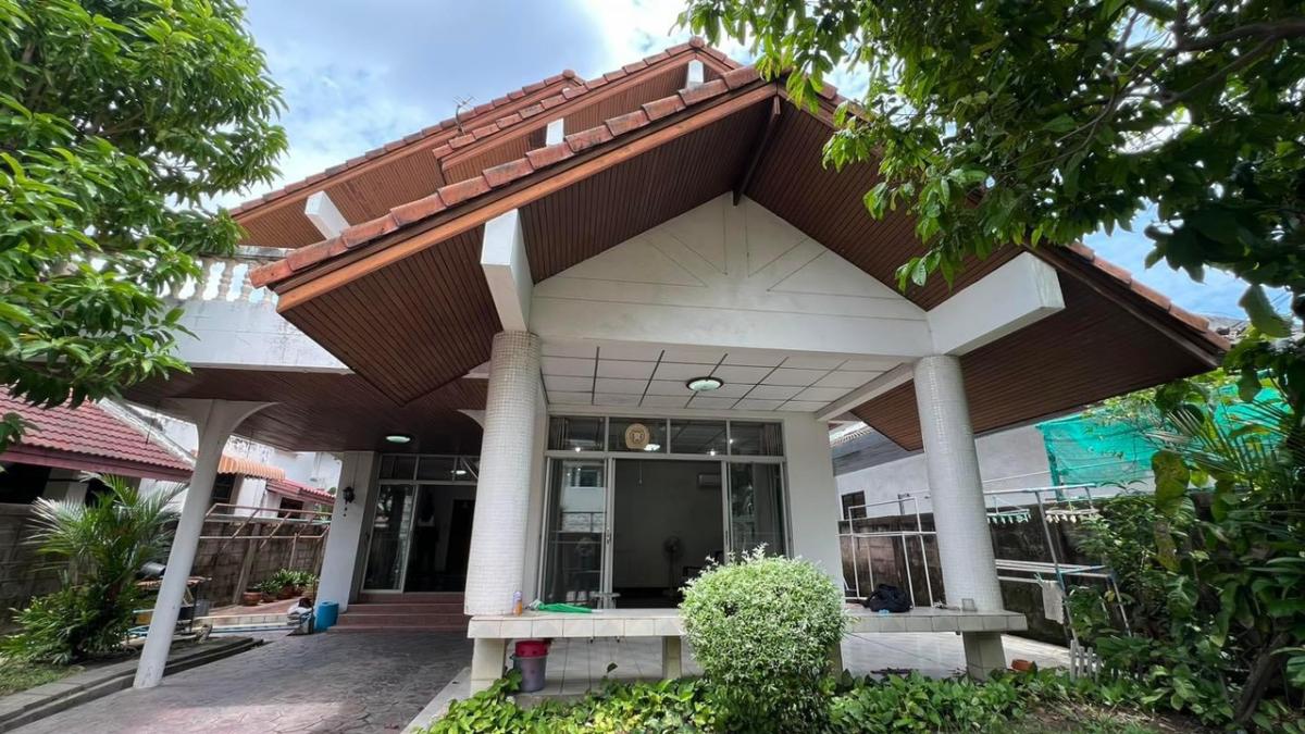 For SaleHouseChaengwatana, Muangthong : For sale: 2-storey detached house, Muang Thong Thani, Project 5, land size 75 square wah, usable area 223 square meters, 3 bedrooms, 2 bathrooms