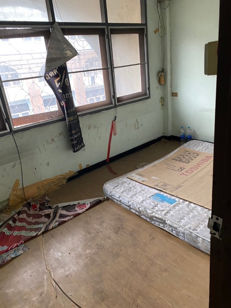 For SaleShop HouseRamkhamhaeng, Hua Mak : S-OFYE101 for sale, commercial building, Soi Ramkhamhaeng 1, 4 floors, size 40 sq m., usable area 160 sq m., 3 bedrooms, 2 bathrooms, 6.4 million 064-959-8900