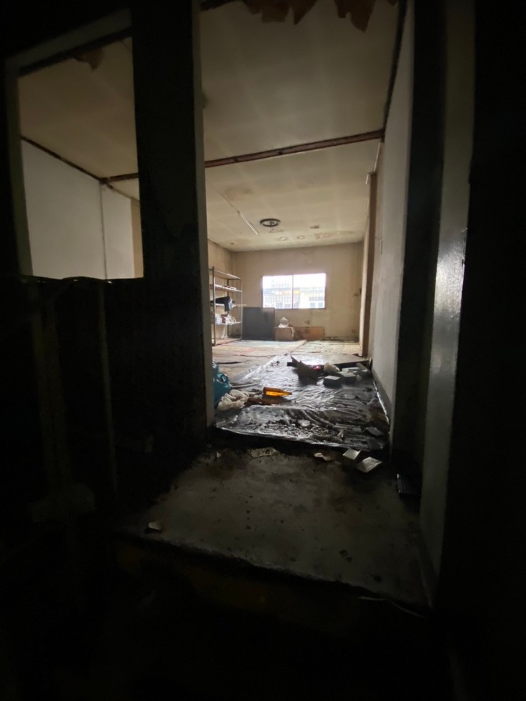 For SaleShop HouseRamkhamhaeng, Hua Mak : S-OFYE102 for sale, commercial building, Soi Ramkhamhaeng 1, 4 floors, size 40 sq m., usable area 160 sq m., 3 bedrooms, 2 bathrooms, 6.4 million 064-959-8900