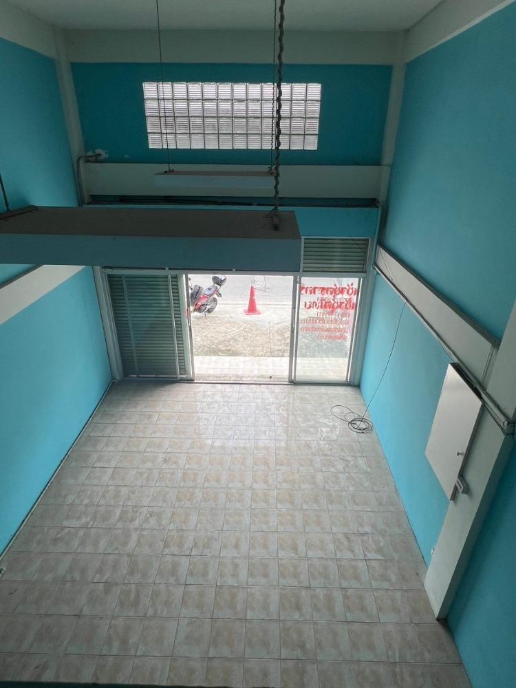 For RentShop HouseOnnut, Udomsuk : OGWL102 Commercial building for rent, Soi Ramkhamhaeng 12, 4 and a half floors, size 200 sq m., usable area 200 sq m., 2 bedrooms, 2 bathrooms, 35,000 baht. 064-959-8900