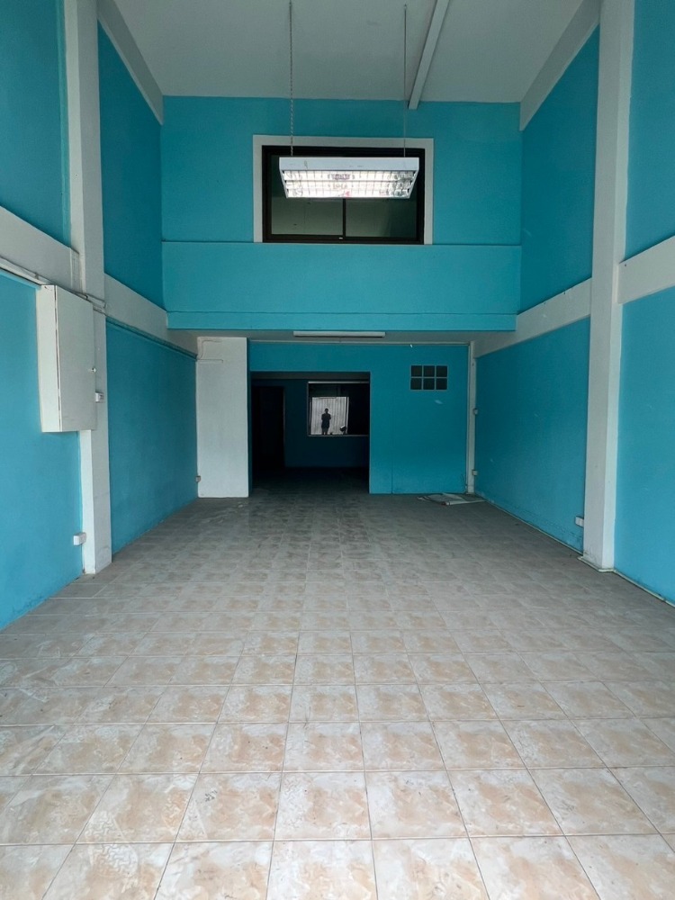 For RentShop HouseOnnut, Udomsuk : OGWL102 Commercial building for rent, Soi Ramkhamhaeng 12, 4 and a half floors, size 200 sq m., usable area 200 sq m., 2 bedrooms, 2 bathrooms, 35,000 baht. 064-959-8900