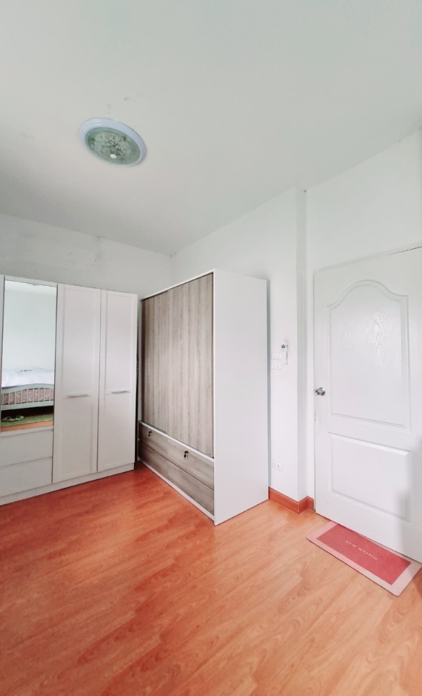 ขายบ้านลาดกระบัง สุวรรณภูมิ : ขายบ้านเดี่ยว ลาดกระบัง ทำเลสวย ทำเลดี บ้านแลนซีโอ คริป Lanceo Crib อ่อนนุช-สุวรรณภูมิ บ้านพร้อมอยู่ พื้นที่ใช้สอย 126 ตรม. 4 ห้องนอน ทำเลดี เดินทางสะดวก ลาดกระบัง, สนามบินสุวรรณภูมิ, สนใจต่อลองได้ 081-2069708