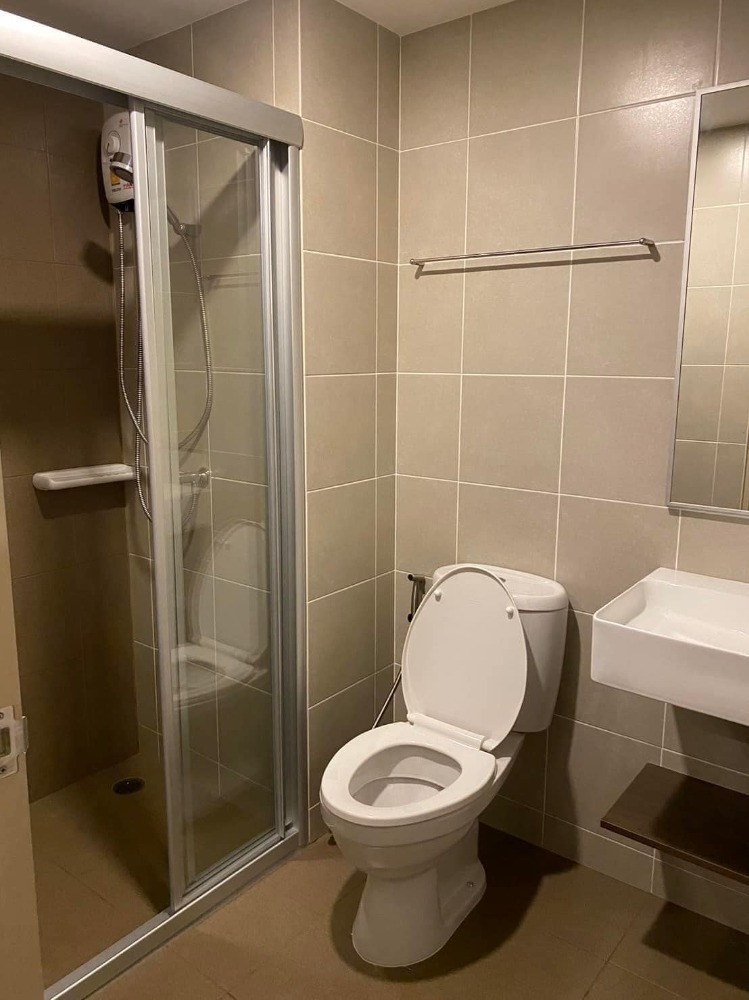 ให้เช่าคอนโดปิ่นเกล้า จรัญสนิทวงศ์ : 👑 Lumpini Selected Charan 65 - Sirindhorn Station 👑 ให้เช่าห้องแต่งพร้อมอยู่ 28 ตรม. ชั้น 8 เฟอร์นิเจอร์ครบ