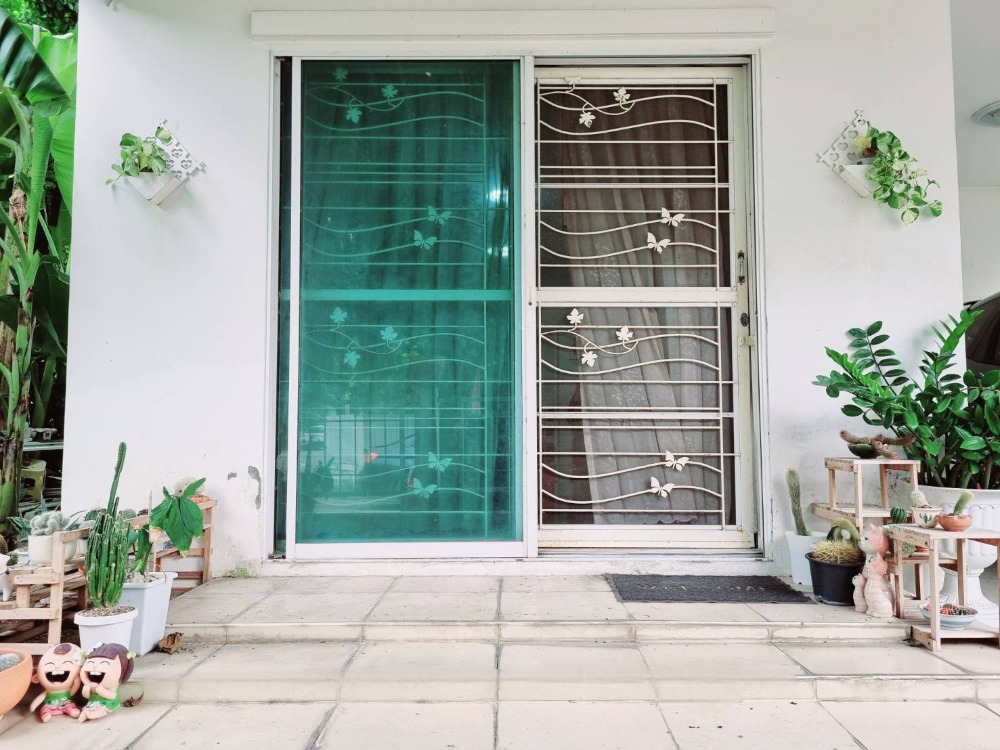 ขายบ้านลาดกระบัง สุวรรณภูมิ : ขายบ้านเดี่ยว ลาดกระบัง ทำเลสวย ทำเลดี บ้านแลนซีโอ คริป Lanceo Crib อ่อนนุช-สุวรรณภูมิ บ้านพร้อมอยู่ พื้นที่ใช้สอย 126 ตรม. 4 ห้องนอน ทำเลดี เดินทางสะดวก ลาดกระบัง, สนามบินสุวรรณภูมิ, สนใจต่อลองได้ 081-2069708