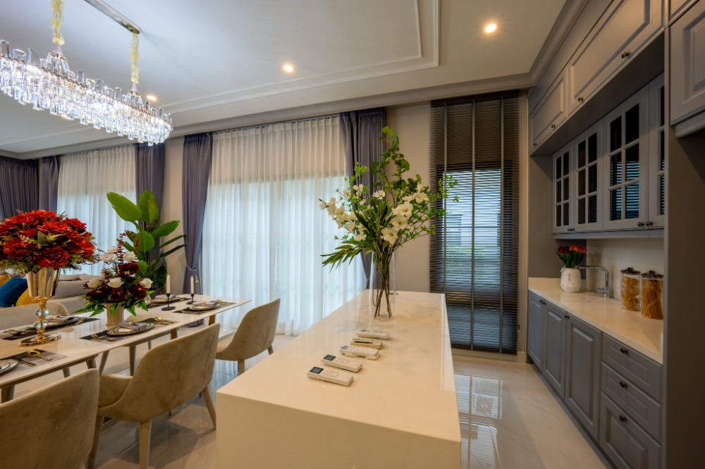 ให้เช่าบ้านพัฒนาการ ศรีนครินทร์ : For RENT: 430,000 THB/Month – Narasiri Krungthep Kreetha