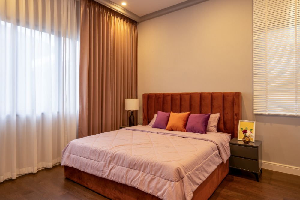 ให้เช่าบ้านพัฒนาการ ศรีนครินทร์ : For RENT: 430,000 THB/Month – Narasiri Krungthep Kreetha