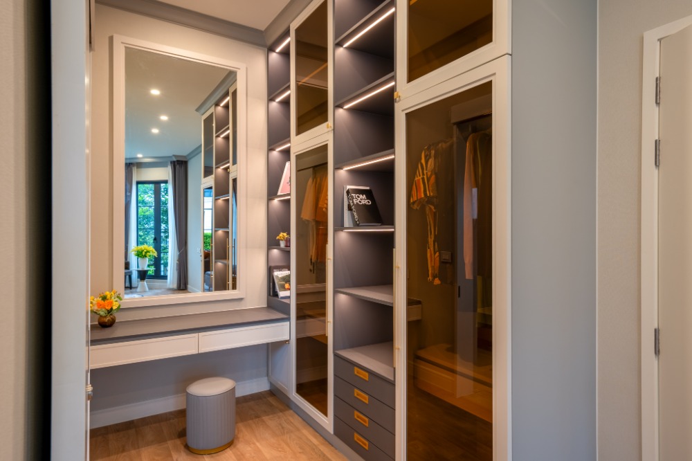 ให้เช่าบ้านพัฒนาการ ศรีนครินทร์ : For RENT: 430,000 THB/Month – Narasiri Krungthep Kreetha