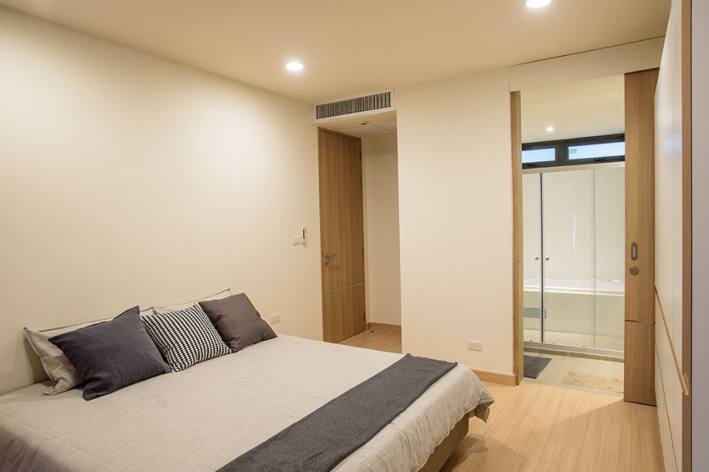 ให้เช่าคอนโดสุขุมวิท อโศก ทองหล่อ : 📢👇Petfriendly in Ekamai, good price nice quiet place, fully furnished