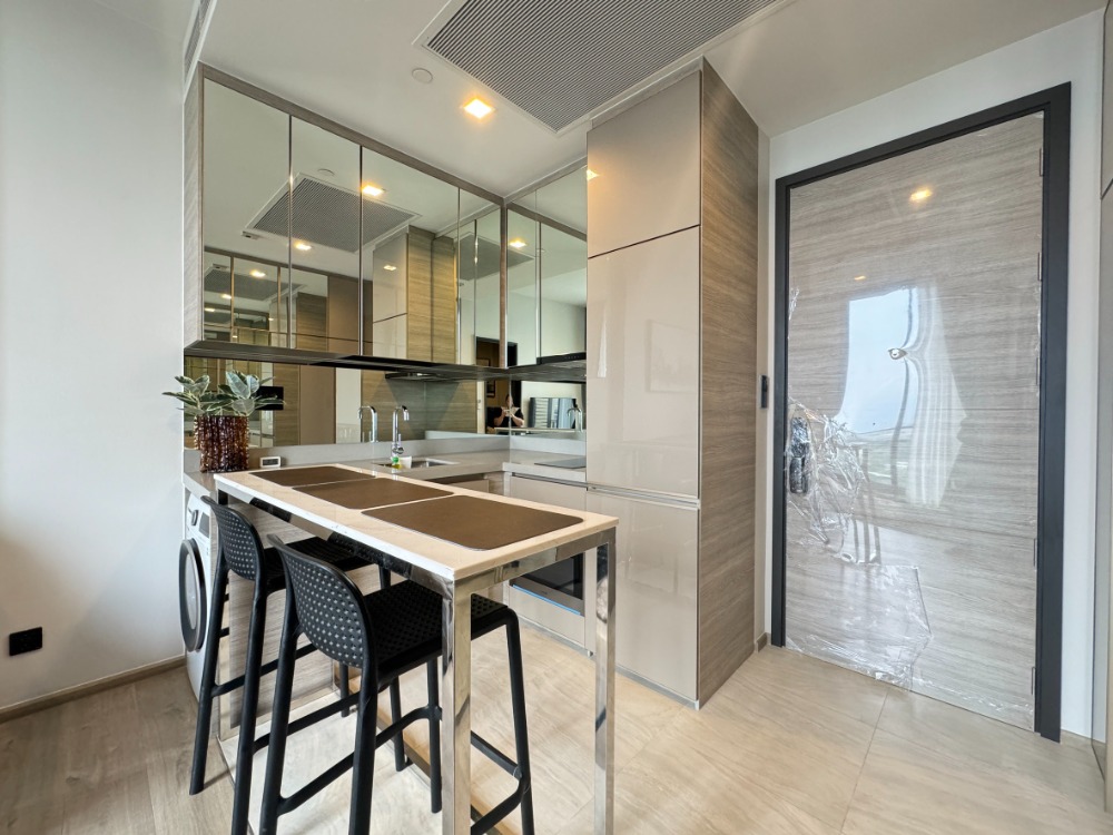 For RentCondoLadprao, Central Ladprao : For rent, 1 bedroom, 35 sq m, high floor, garden view, beautifully decorated, ready to move in.