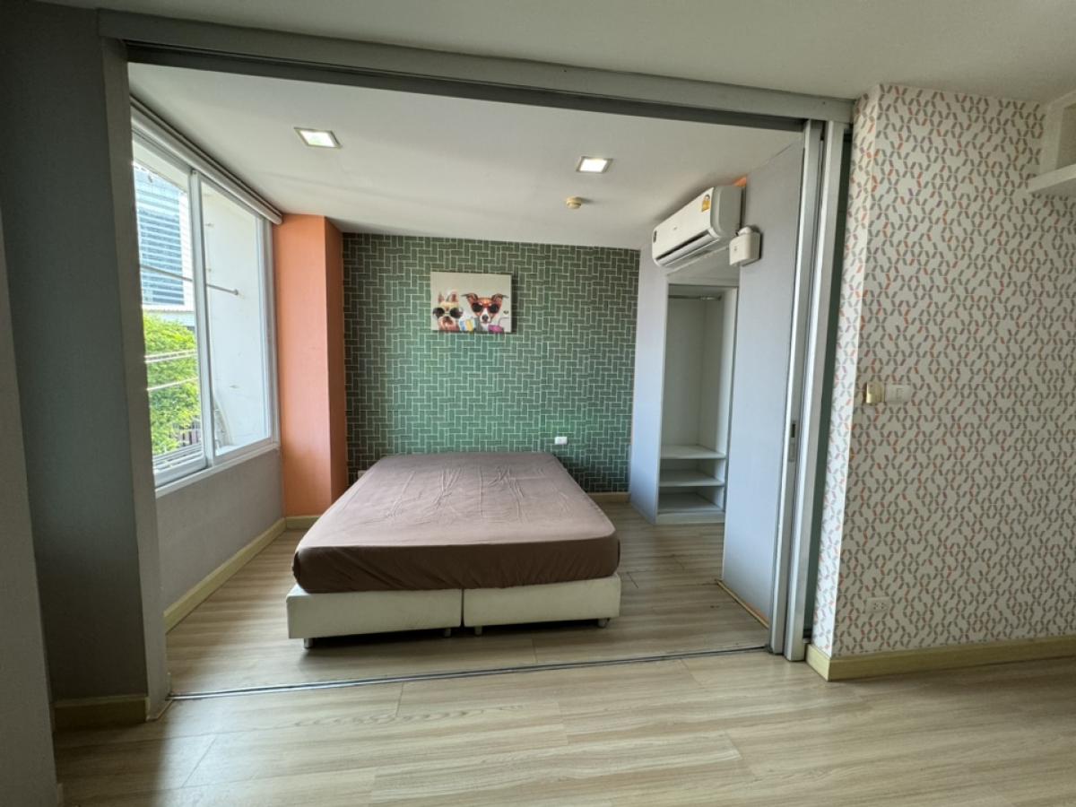 For RentCondoRatchadapisek, Huaikwang, Suttisan : Condo for rent, The Colory vivid, next to MRT Huai Khwang, 250 meters, fully furnished, ready to move in.
