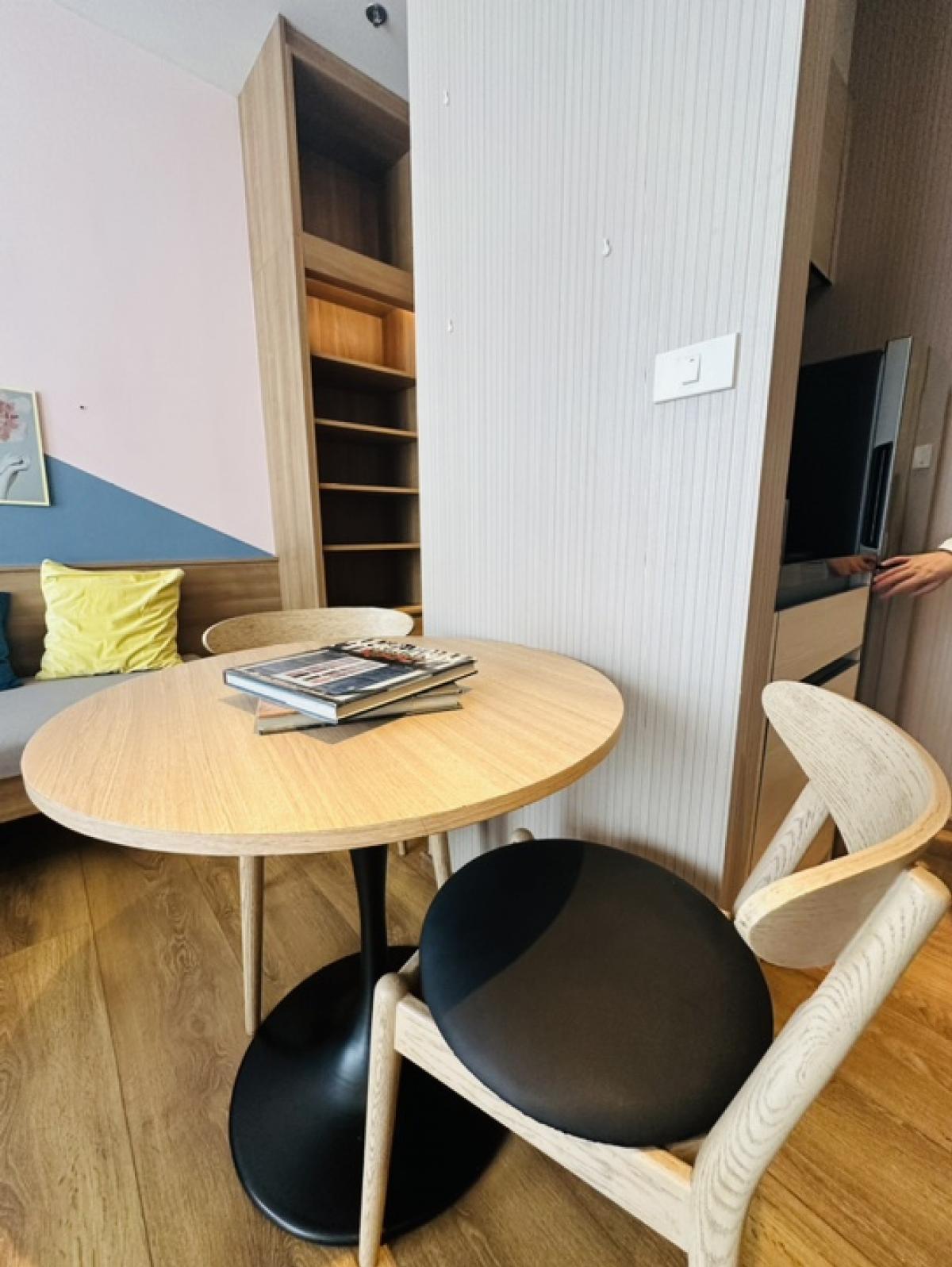 ให้เช่าคอนโดสุขุมวิท อโศก ทองหล่อ : Condo : Park24 Origin Phrom Phong (For rent)Location :BTS  Phrom PhongFloor : 23 Building 2Size : 28SQM Type : studio Rent Price : 18,000/months Tel. 0825877125 (คุณซัน)👉 line.me/ti/p/eklLUohzVL