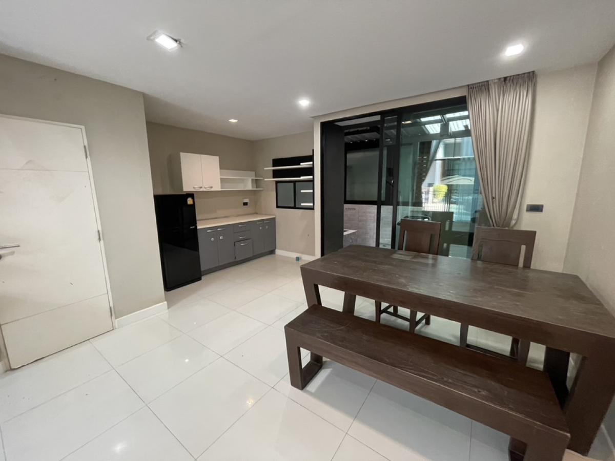 ให้เช่าทาวน์โฮมเกษตรศาสตร์ รัชโยธิน : ให้เช่า บ้านกลางเมืองวิภาวดี  ต้นโครงการ ซอยวิภาวดี 64 เเจ้งวัฒนะซอย 1 ใกล้ bts ราชภัฎพระนคร ม เกษตร ม ศรีปทุม เเละรถไฟฟ้าสายสีเเดง