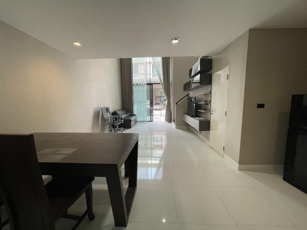 ให้เช่าทาวน์โฮมเกษตรศาสตร์ รัชโยธิน : ให้เช่า บ้านกลางเมืองวิภาวดี  ต้นโครงการ ซอยวิภาวดี 64 เเจ้งวัฒนะซอย 1 ใกล้ bts ราชภัฎพระนคร ม เกษตร ม ศรีปทุม เเละรถไฟฟ้าสายสีเเดง