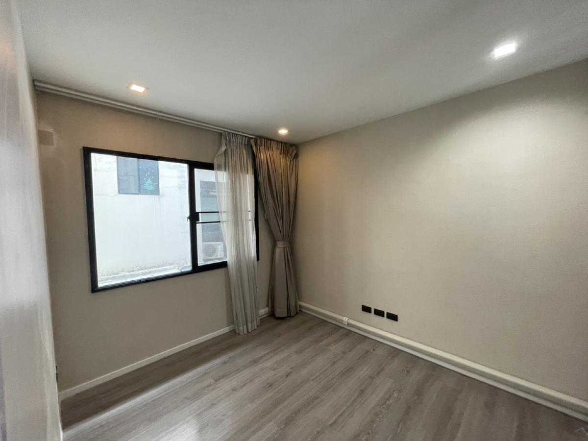 ให้เช่าทาวน์โฮมเกษตรศาสตร์ รัชโยธิน : ให้เช่า บ้านกลางเมืองวิภาวดี  ต้นโครงการ ซอยวิภาวดี 64 เเจ้งวัฒนะซอย 1 ใกล้ bts ราชภัฎพระนคร ม เกษตร ม ศรีปทุม เเละรถไฟฟ้าสายสีเเดง