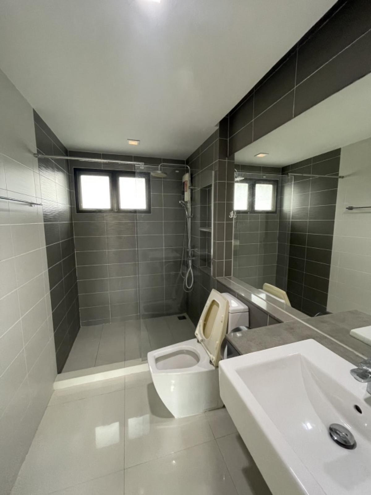 ให้เช่าทาวน์โฮมเกษตรศาสตร์ รัชโยธิน : ให้เช่า บ้านกลางเมืองวิภาวดี  ต้นโครงการ ซอยวิภาวดี 64 เเจ้งวัฒนะซอย 1 ใกล้ bts ราชภัฎพระนคร ม เกษตร ม ศรีปทุม เเละรถไฟฟ้าสายสีเเดง