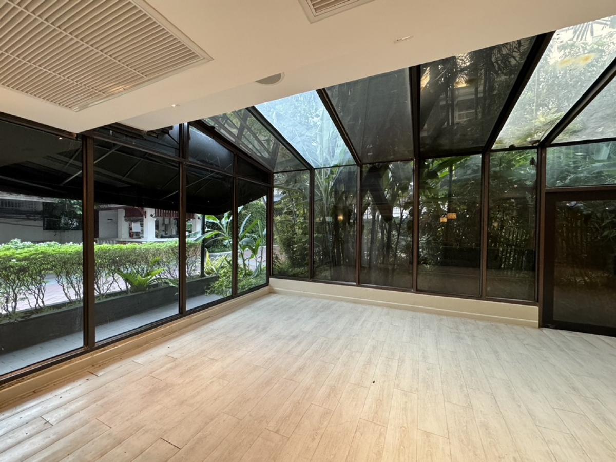 For RentRetail SpaceWitthayu, Chidlom, Langsuan, Ploenchit : 📌Space for rent For opening a restaurant, Ploenchit, Chidlom location, accepting business, clinic, spa, beauty.
