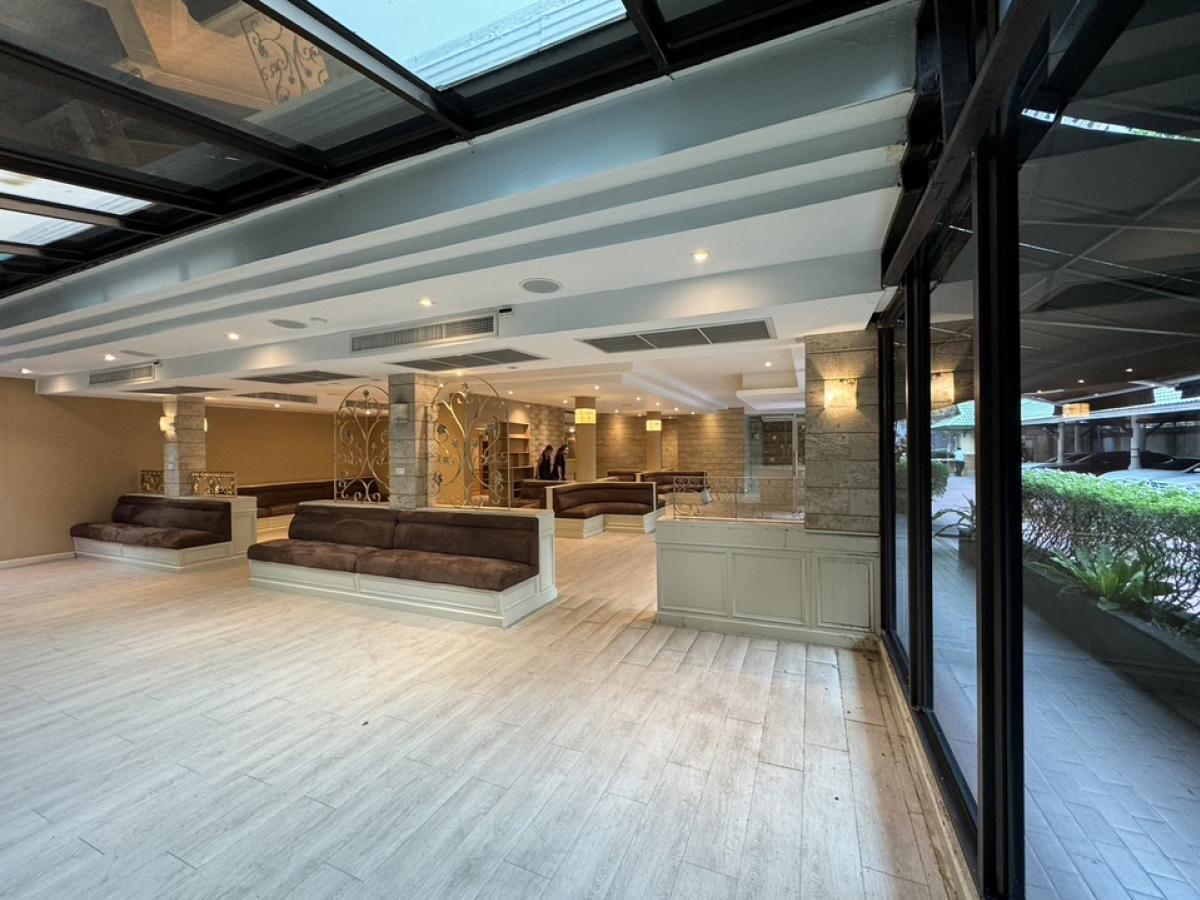 For RentRetail SpaceWitthayu, Chidlom, Langsuan, Ploenchit : 📌Space for rent For opening a restaurant, Ploenchit, Chidlom location, accepting business, clinic, spa, beauty.