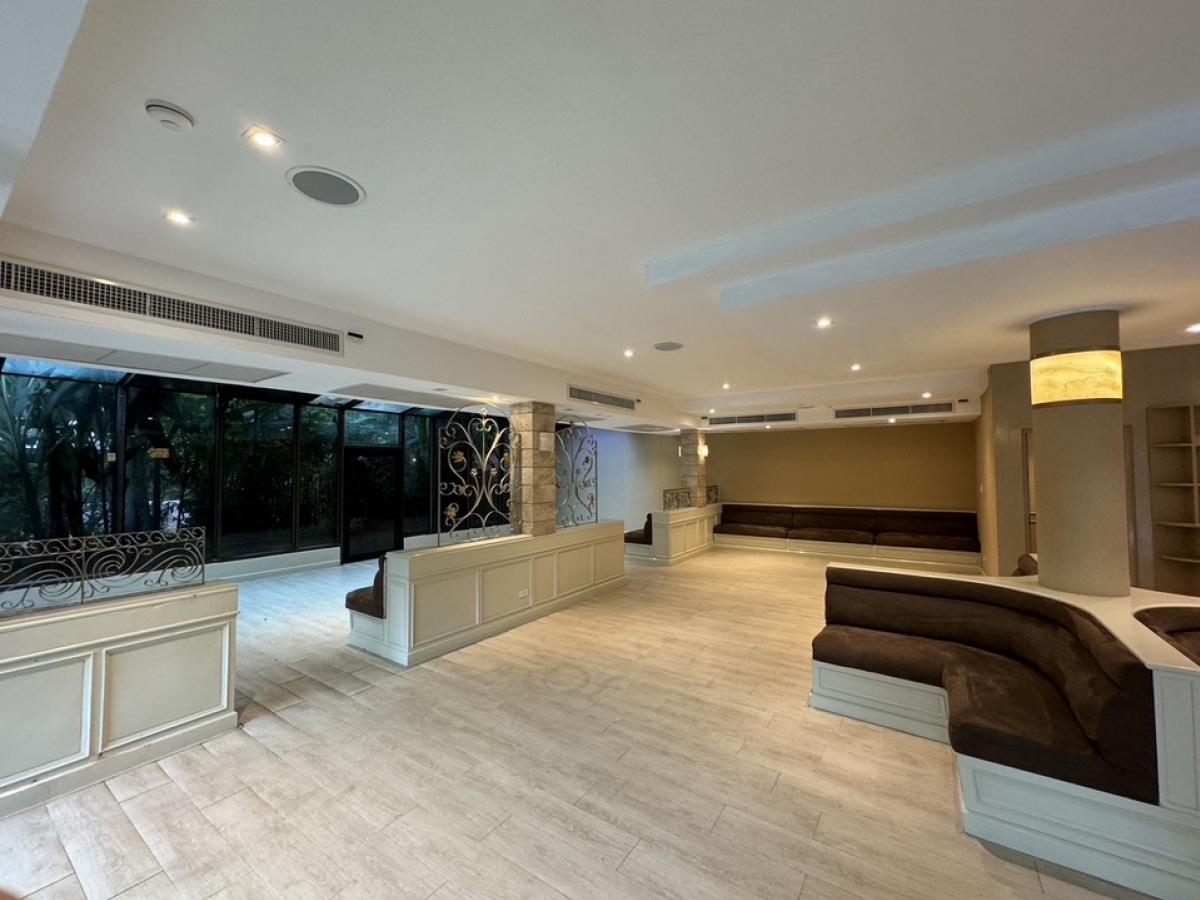 For RentRetail SpaceWitthayu, Chidlom, Langsuan, Ploenchit : 📌Space for rent For opening a restaurant, Ploenchit, Chidlom location, accepting business, clinic, spa, beauty.