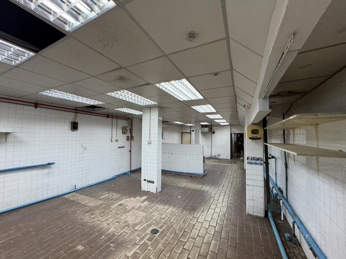 For RentRetail SpaceWitthayu, Chidlom, Langsuan, Ploenchit : 📌Space for rent For opening a restaurant, Ploenchit, Chidlom location, accepting business, clinic, spa, beauty.