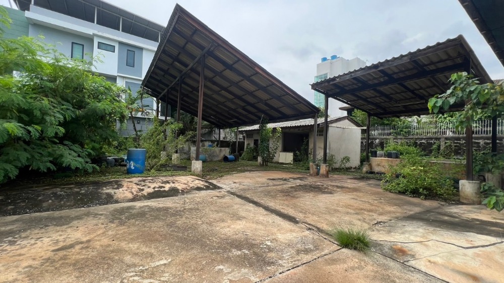 For SaleWarehouseSukhumvit, Asoke, Thonglor : S-GQVX101 Warehouse for sale, Sukhumvit 60/1, 3 floors, size 400 sq m, usable area 1,600 sq m, 1 bedroom, 1 bathroom, 95 million 64-959-8900