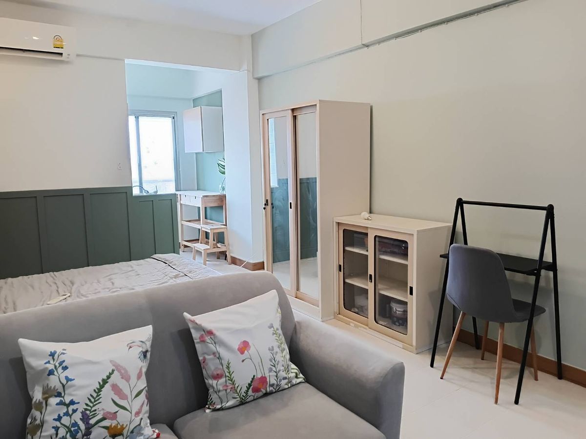 For RentCondoPattanakan, Srinakarin : Condo for rent, Pattanakarn Life, near Ramkhamhaeng, Hua Mak, Rama 9.
