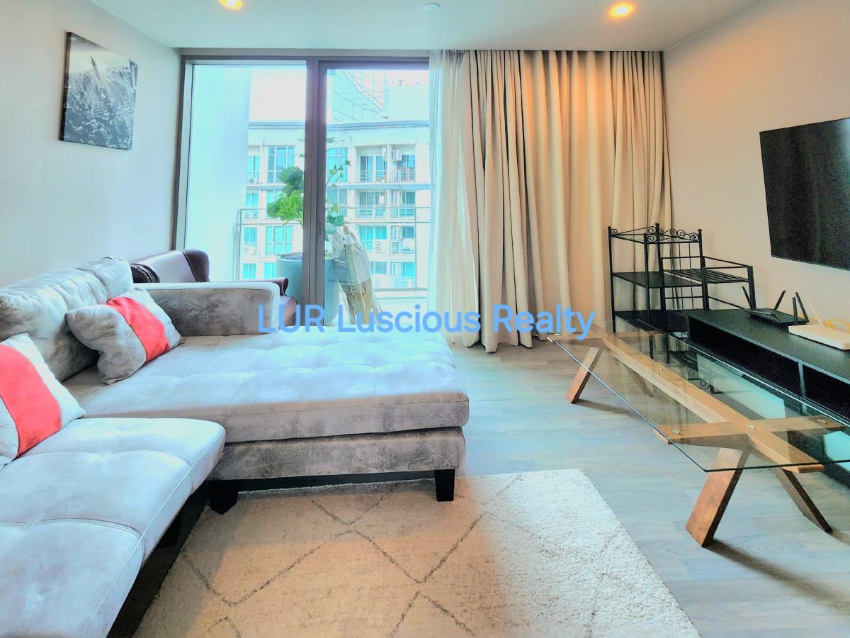ให้เช่าคอนโดอ่อนนุช อุดมสุข : The Room Sukhumvit 69 for Rent 2 bedsให้เช่า คอนโด เดอะรูม สุขุมวิท 69ใกล้รถไฟฟ้า เดิน 3 นาทีถึง2 นอน 2 น้ำ84 ตร.ม.ชั้น 27วิว ทิศ เหนือ 2beds 2baths16th floorEast view84 sq.m.27 th floorRent 49,000Please inboxorLine id : smithbt#TheRoo