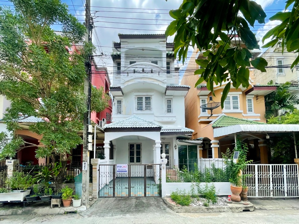 ขายทาวน์โฮมวิภาวดี ดอนเมือง หลักสี่ : ราคาถูก หมู่บ้านเศรณี ซอยวัดเวฬุวนาราม18 บ้านมือสองราคาดี ทำเลดี พร้อมอยุ่